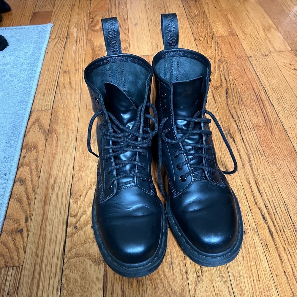 Dr. Martens 1460 Mono leather boot